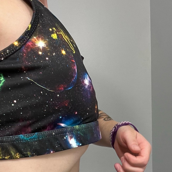 Black Milk Sports Bra Galaxy Print size Large (why is their sizing so bad! Gah!) - Picture 2 of 4
